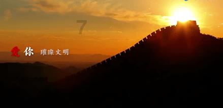 南昌大雪商场楼顶巨型玩偶被压扁，汤姆和杰瑞趴窝躺平